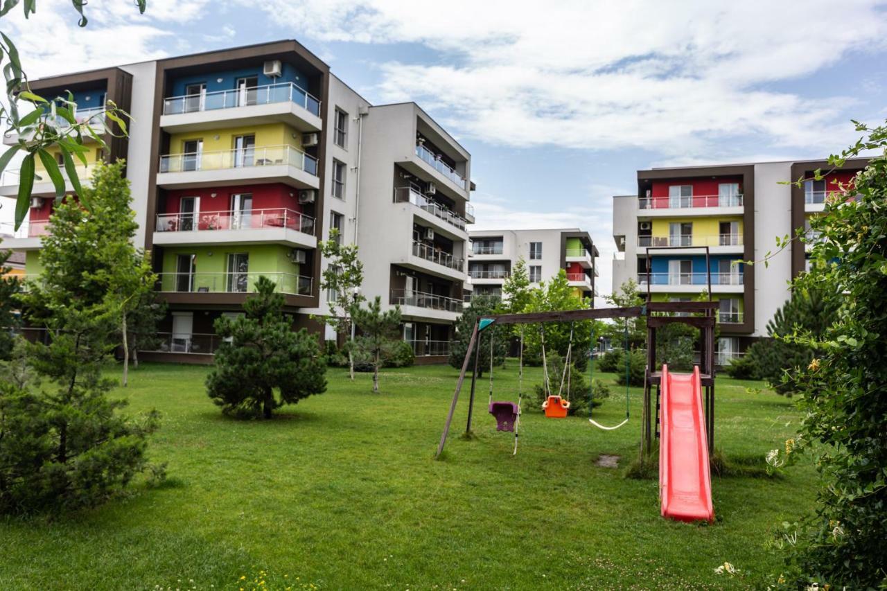 Luxury Radox Apartment Airport Bucharest โอโตเปนี ภายนอก รูปภาพ